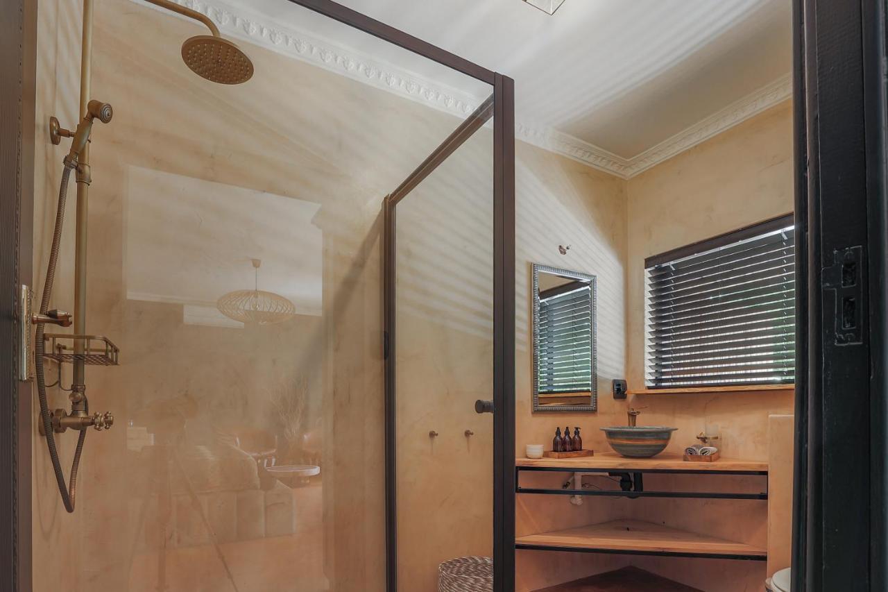Yebo Boutique Guesthouse Somerset West Exterior foto